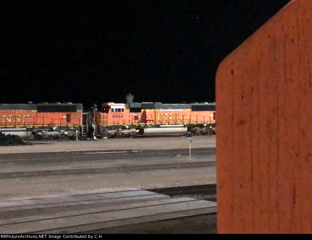 BNSF 8964